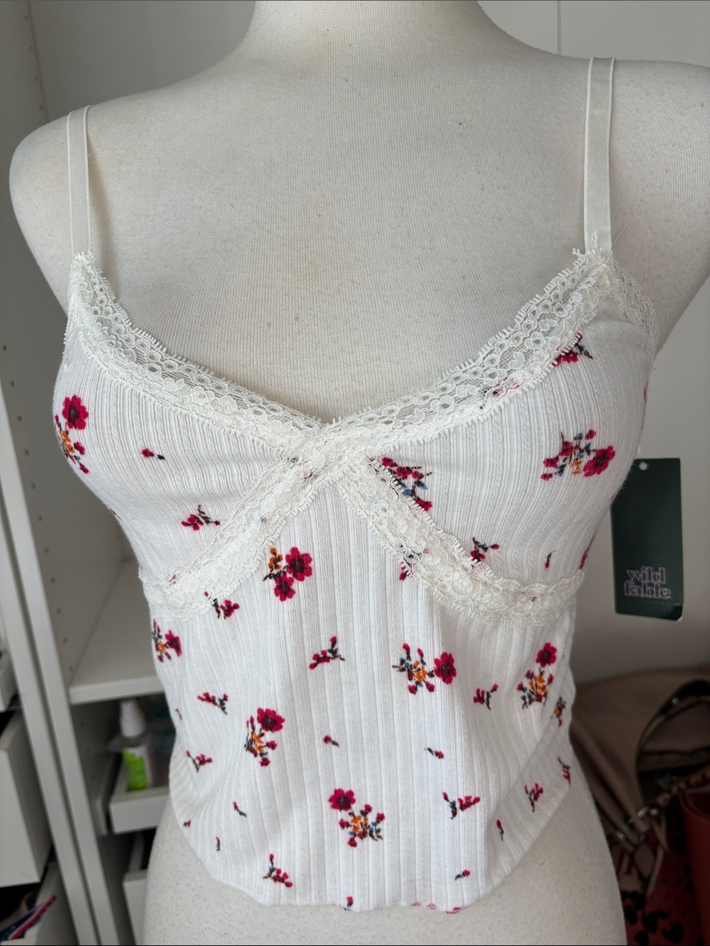 wild fable White Floral Lace-Trim Ribbed Crop Top